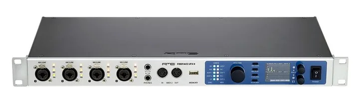 RME Fireface UFX II, de ingangen aan de voorzijde