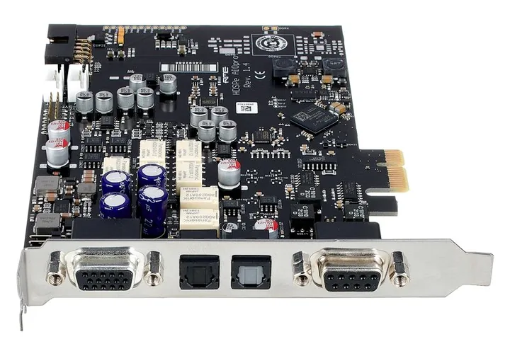 RME HDSPe AIO Pro, de bovenkant van het apparaat