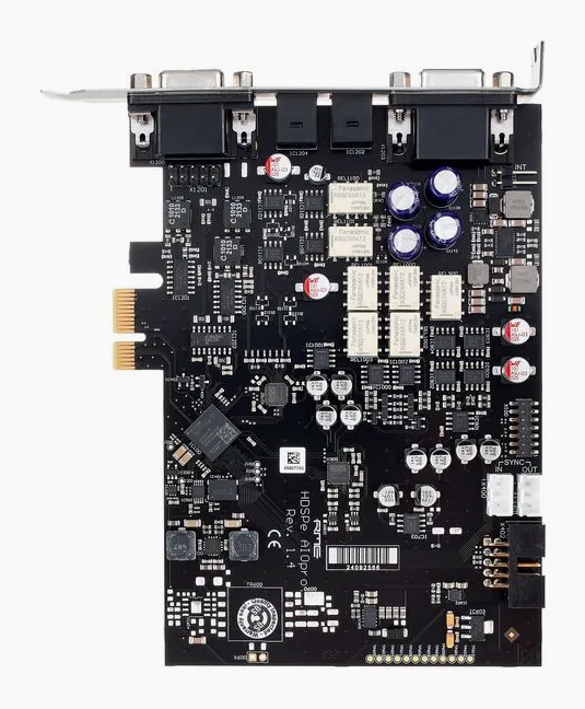 RME HDSPe AIO Pro, de bovenkant van het apparaat