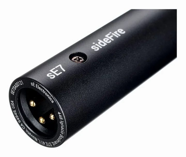 SE Electronics sE7 sideFire, het frontale grillewerk