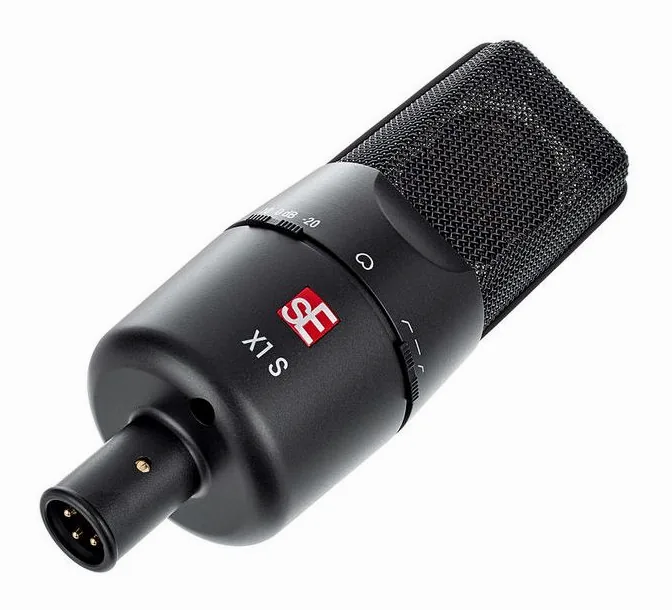 SE Electronics X1S, de XLR-aansluiting onderaan
