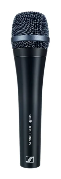 Sennheiser E 935 Cable Bundle, de XLR-aansluiting onderaan