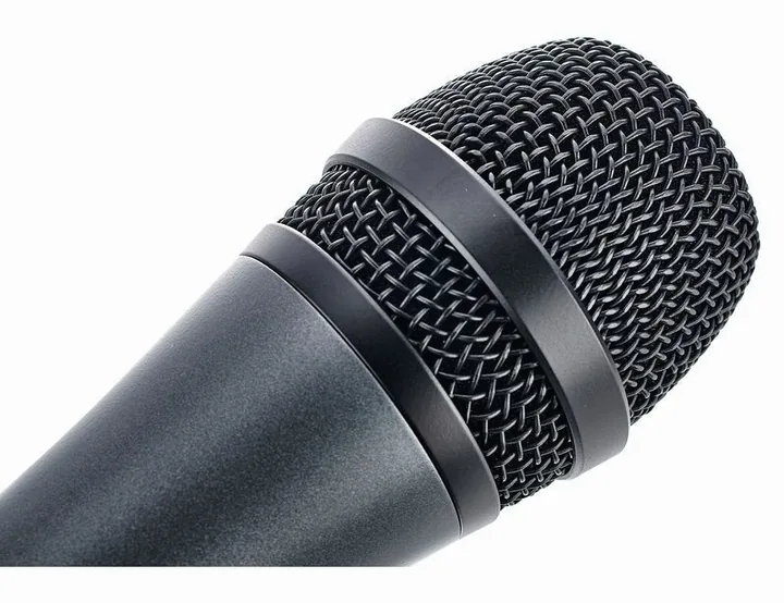 Sennheiser E835 Bundle, het logo en de afwerking