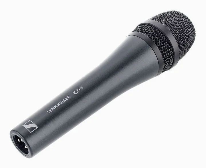 Sennheiser E845, de bevestiging en de houder