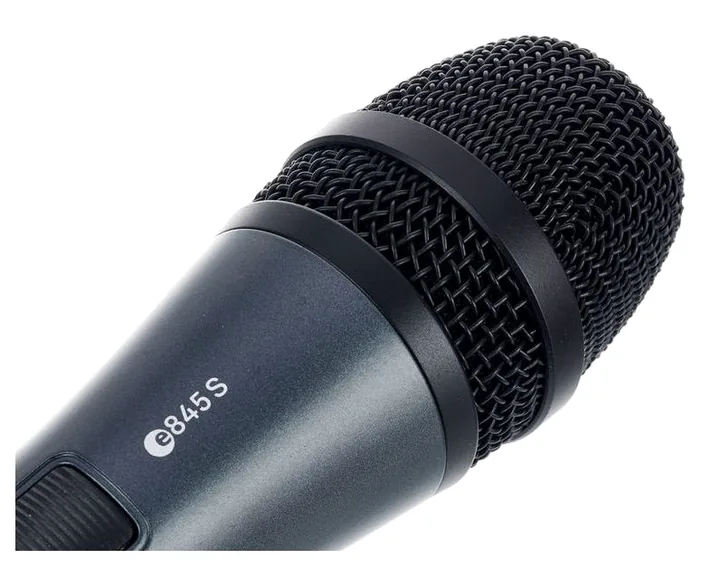 Sennheiser E845-S, het frontale grillewerk