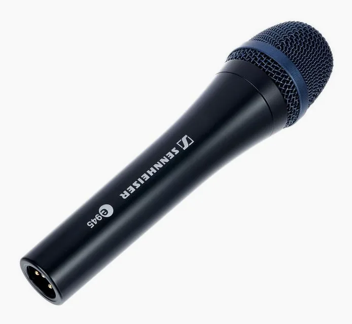 Sennheiser E 945 Complete Bundle, de XLR-aansluiting onderaan