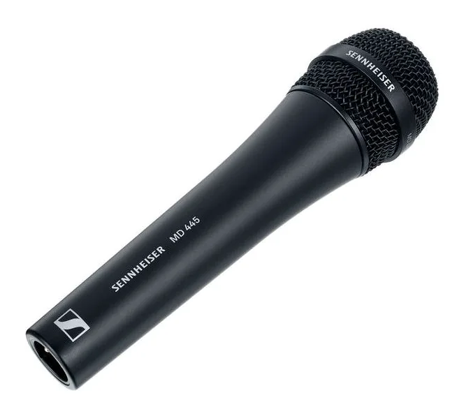 Sennheiser MD 445, de XLR-aansluiting onderaan