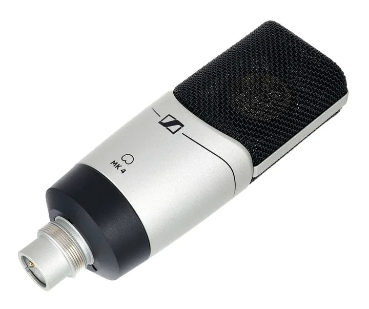 Sennheiser MK4, de XLR-aansluiting onderaan
