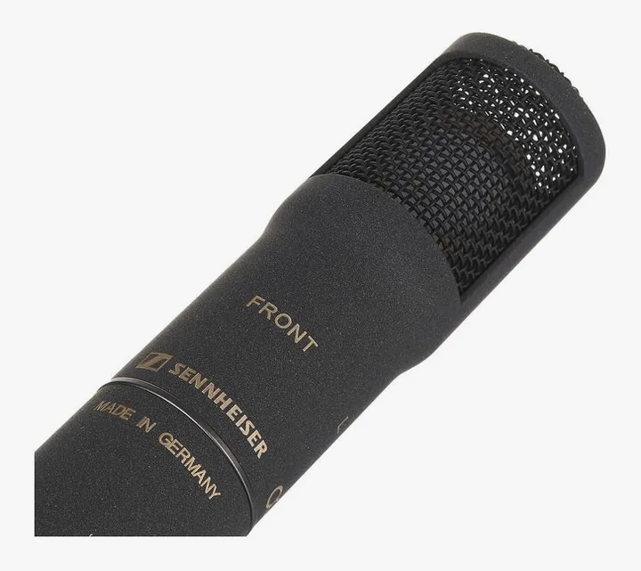 Sennheiser MKH 8030, de XLR-aansluiting onderaan