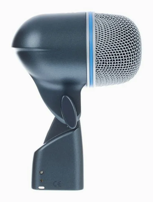 Shure Beta 52 Bundle, de microfoonkorf van dichtbij
