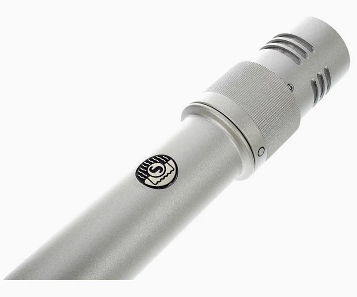 Shure KSM 141 ST Stereoset, de XLR-aansluiting onderaan