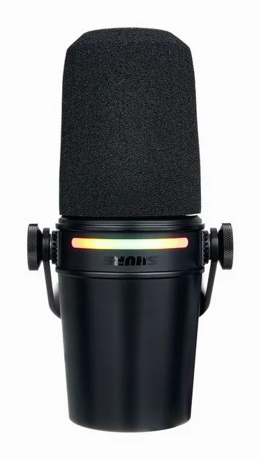 Shure MV7 Plus, de bevestiging en de houder