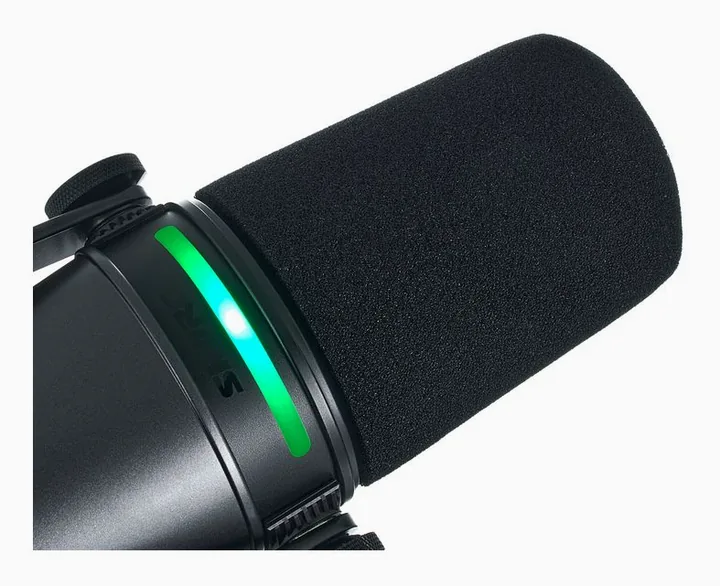 Shure MV7i, de behuizing van opzij