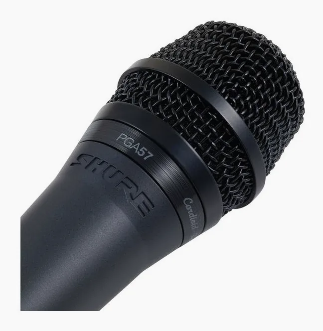 Shure PGA Drumkit 6, de XLR-aansluiting onderaan