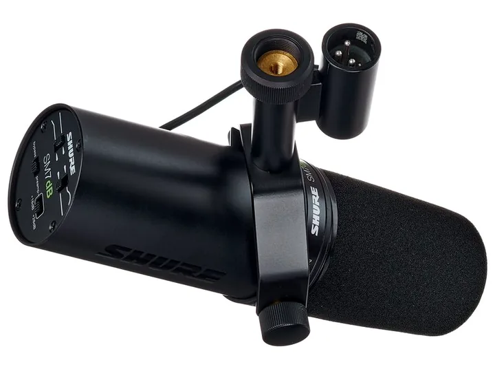 Shure SM 7 dB, de bevestiging en de houder