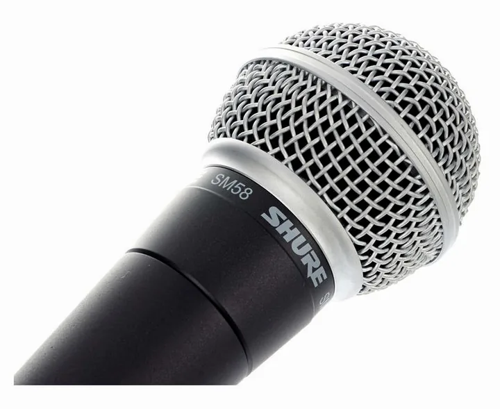 Shure SM58 LC, de XLR-aansluiting onderaan