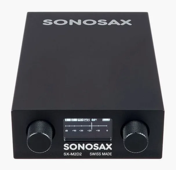 Sonosax SX-M2D2, de ingangen aan de voorzijde