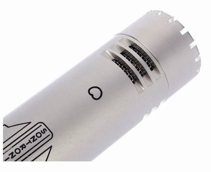 Sontronics DM-1S, de bevestiging en de houder