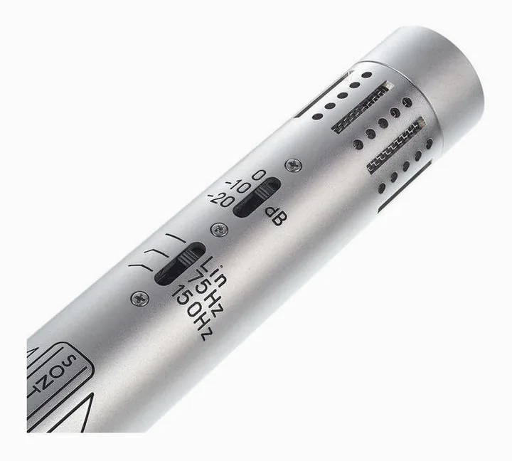 Sontronics STC-1, de bevestiging en de houder