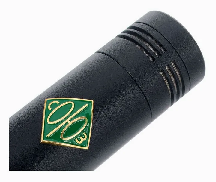 Soyuz 013 FET Black, de XLR-aansluiting onderaan