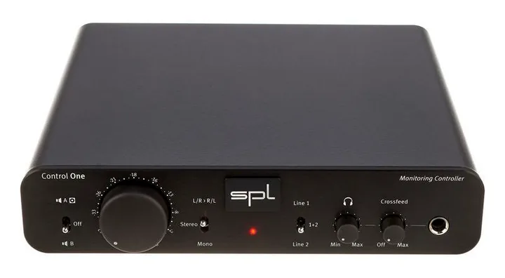 SPL Control One, het frontpaneel met de woofer en tweeter