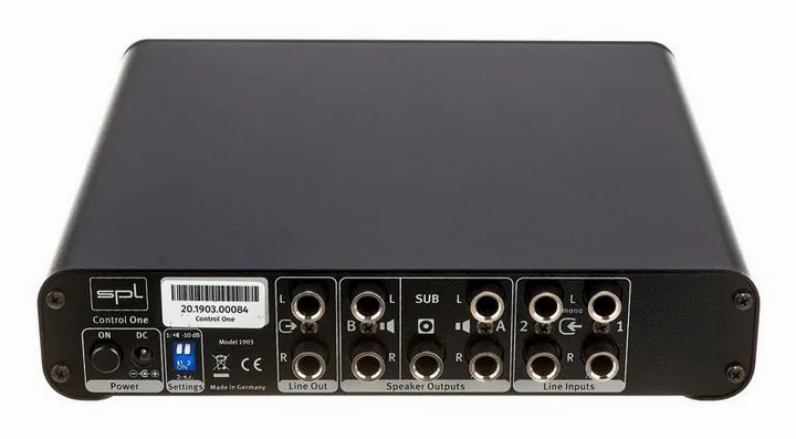 SPL Control One, het frontpaneel met de woofer en tweeter