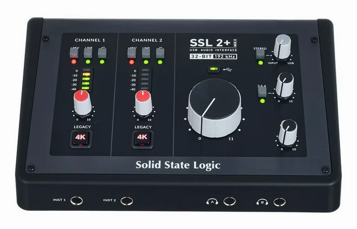 SSL 2+ MKII, de behuizing van opzij