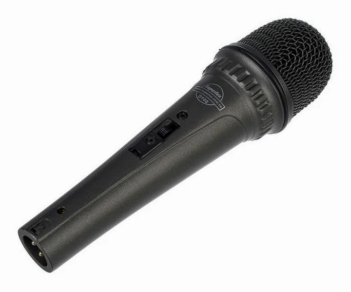 Superlux D108A Bundle, de XLR-aansluiting onderaan