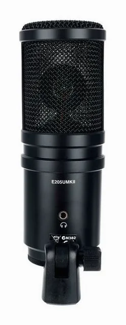 Superlux E205UMKII, de XLR-aansluiting onderaan