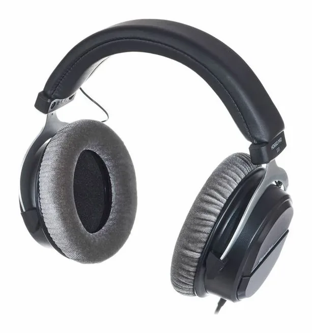 Superlux HD-660 Pro 32 Ohms, de oorschelp van dichtbij