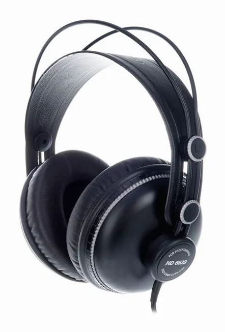 Superlux HD-662 B, de oorschelp van dichtbij