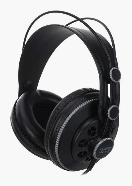 Superlux HD-681 B, de oorschelp van dichtbij