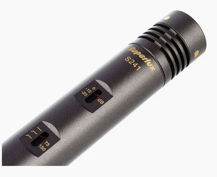 Superlux S241, de microfoonkorf van dichtbij