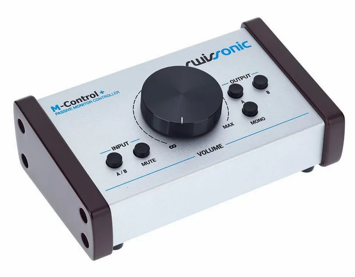Swissonic M-Control +, de achterkant met de aansluitingen