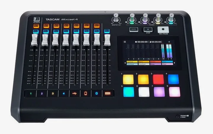 Tascam Mixcast 4, de behuizing van opzij