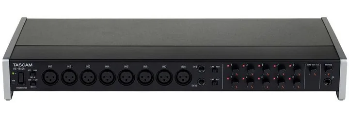 Tascam US-16x08, de bovenkant van het apparaat