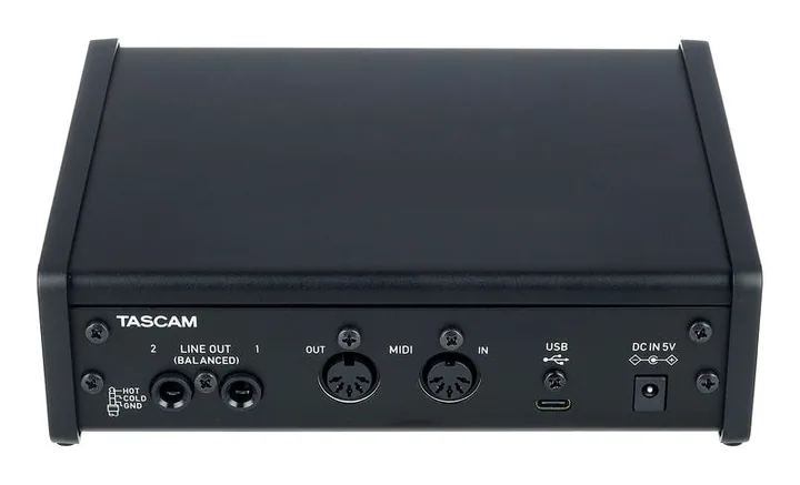 Tascam US-2x2HR, het voorpaneel met de draaiknoppen