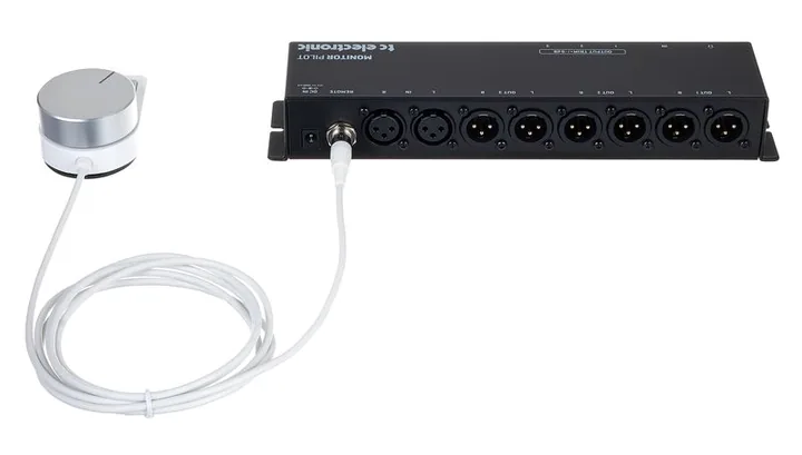 tc electronic Monitor Pilot, het frontpaneel met de woofer en tweeter