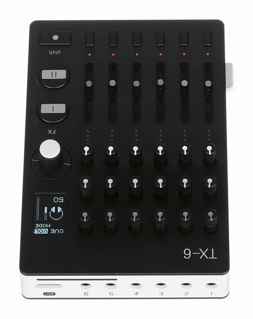 Teenage Engineering TX-6 Black, de ingangen aan de voorzijde
