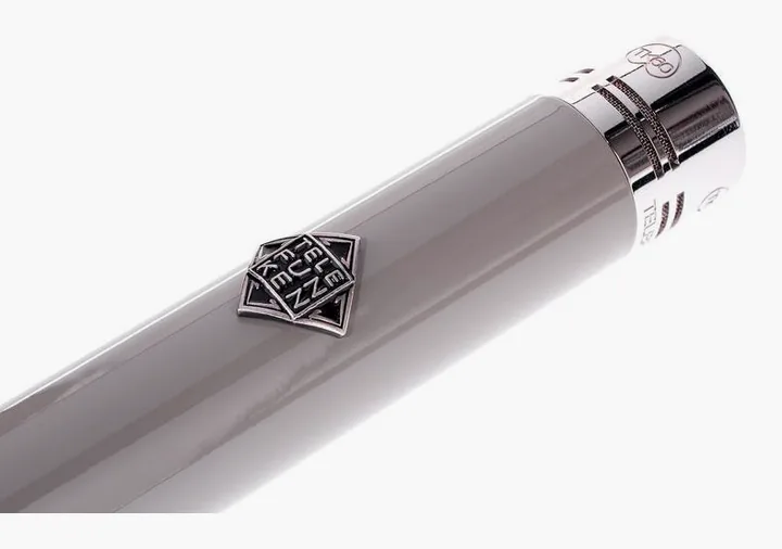 Telefunken ELA M 260 Master, de bevestiging en de houder