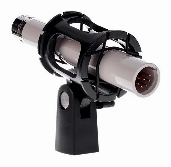 Telefunken ELA M 260 Master, de XLR-aansluiting onderaan