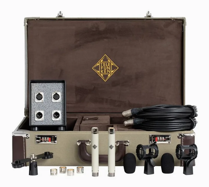 Telefunken ELA M 260 Master Stereo Set, het logo en de afwerking