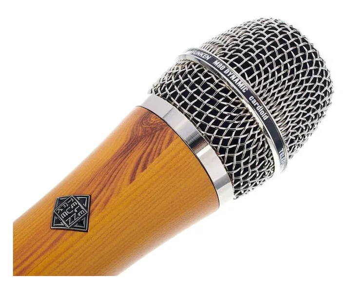 Telefunken M80 Oak, de bevestiging en de houder