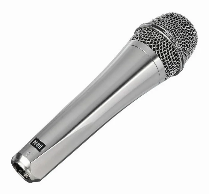 Telefunken M80 Satin Chrome, het logo en de afwerking