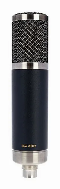 Telefunken TF47, het logo en de afwerking