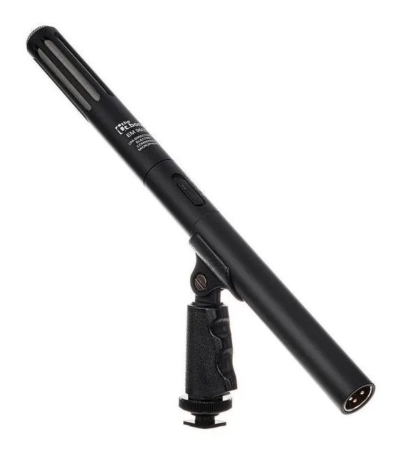 the t.bone EM 9600, de XLR-aansluiting onderaan