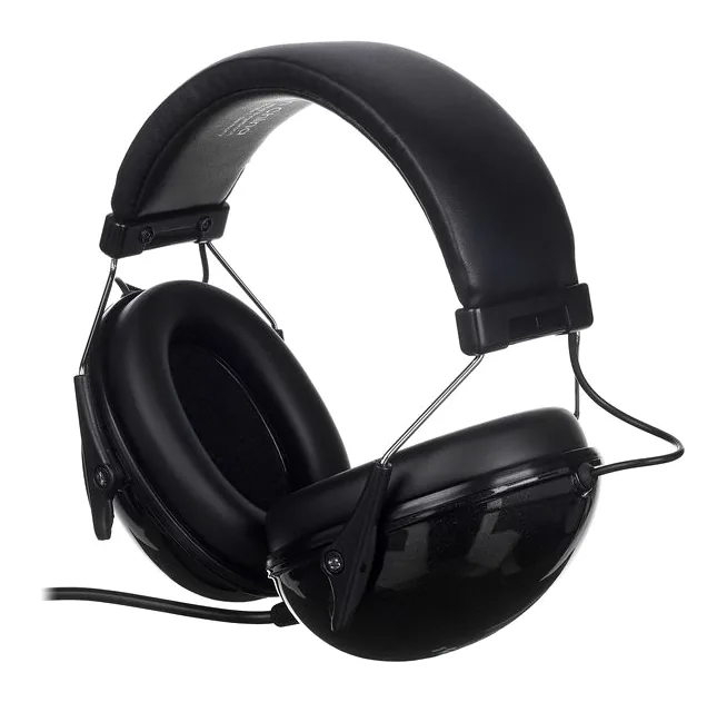 the t.bone HD 990D, de kabelaansluiting aan de oorschelp