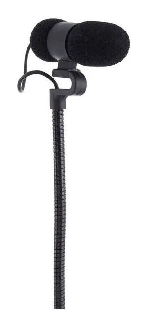 the t.bone Ovid System Bass Bundle, de XLR-aansluiting onderaan