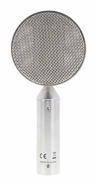the t.bone RM 700, de XLR-aansluiting onderaan