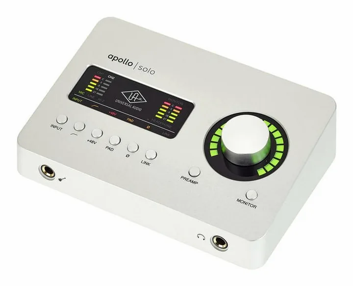 Universal Audio Apollo Solo TB3 Heritage Ed., het voorpaneel met de draaiknoppen